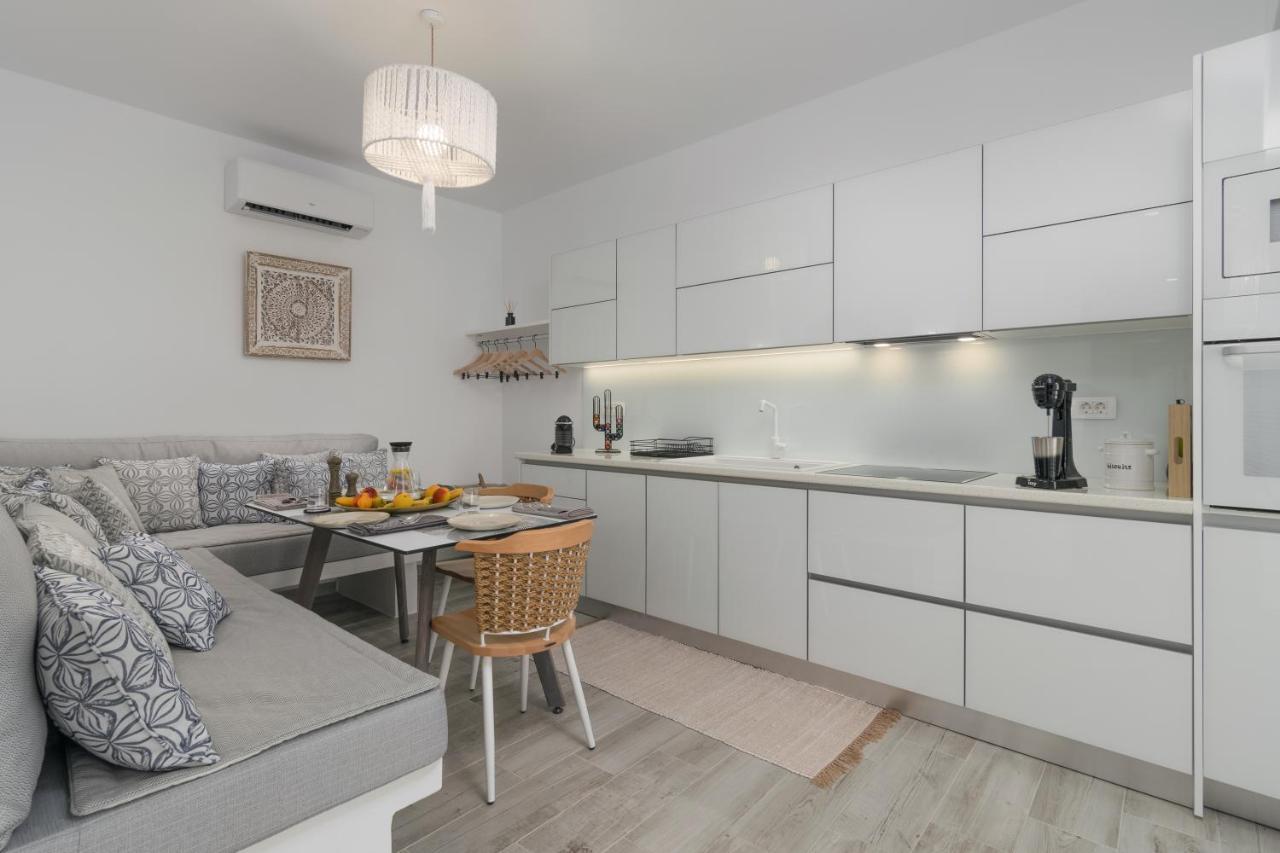 Orama Suites Milos Adamantas  Buitenkant foto