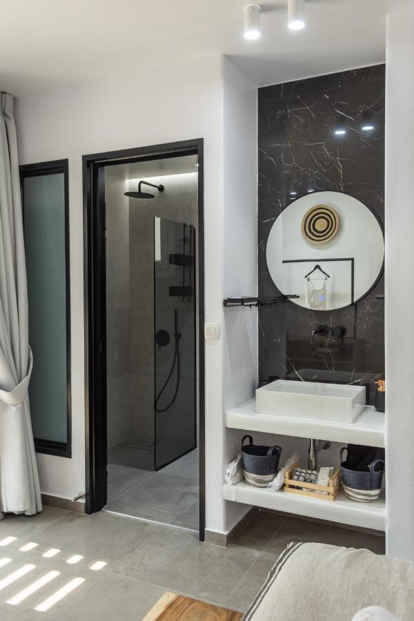 Orama Suites Milos Adamantas  Buitenkant foto
